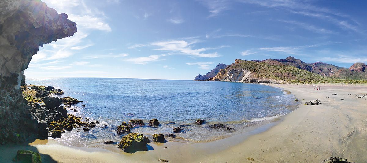 Una imagen de Cala de la Media Luna